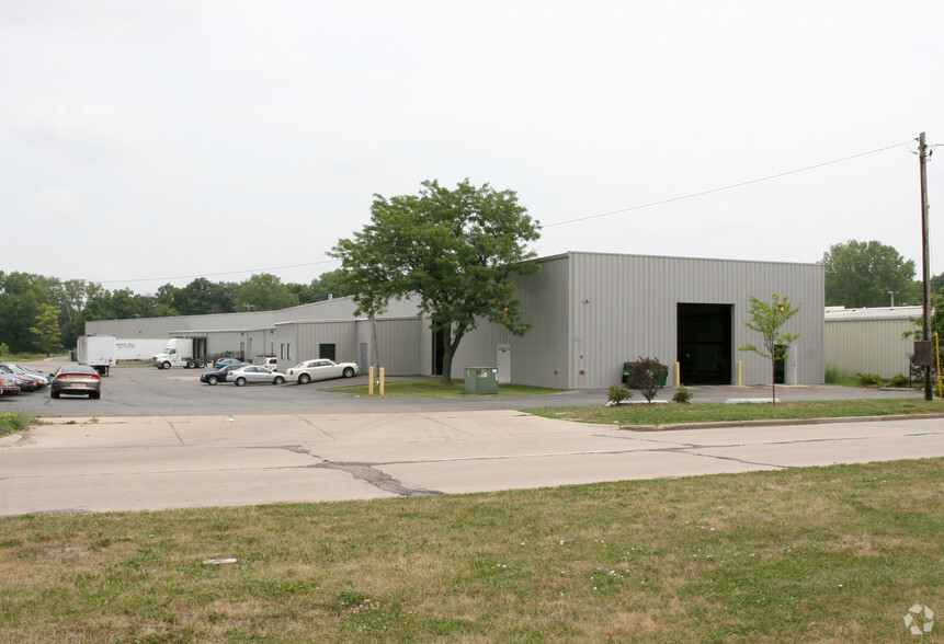 2955 Packers Ave, Madison, WI for lease - Primary Photo - Image 1 of 4