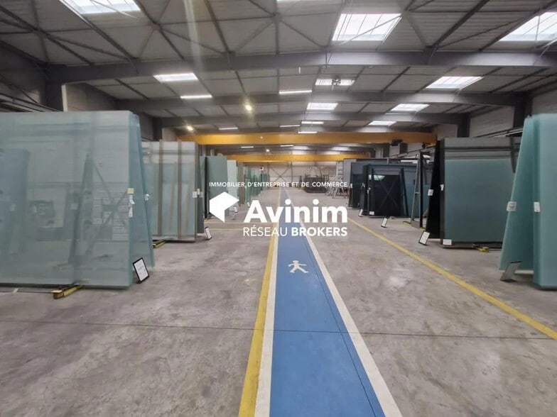 Industrial in Mitry-Mory for lease - Interior Photo - Image 2 of 8