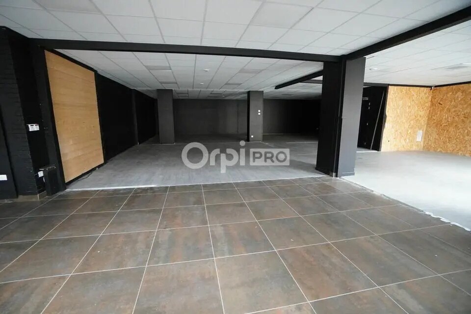 Retail in Dijon for lease Building Photo- Image 1 of 6