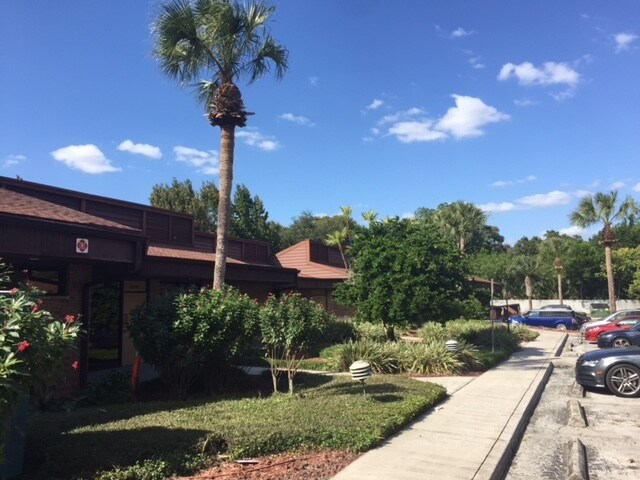 5212-5228 E Fowler Ave, Temple Terrace, FL for sale - Building Photo - Image 1 of 1