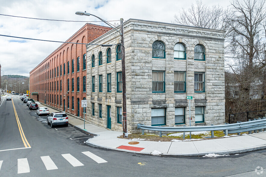 101 Whiting St, Winsted, CT for sale - Primary Photo - Image 1 of 1