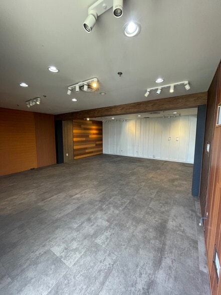 14507-14535 112th Ave NW, Edmonton, AB for sale - Building Photo - Image 2 of 9