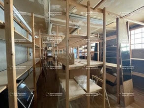 Flex in Bordeaux for sale Interior Photo- Image 2 of 2