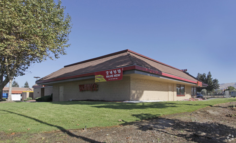 1091 E Capitol Expy, San Jose, CA for lease - Building Photo - Image 3 of 19