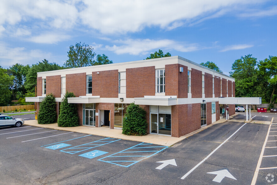 25 W Skippack Pike, Blue Bell, PA for lease - Building Photo - Image 1 of 4