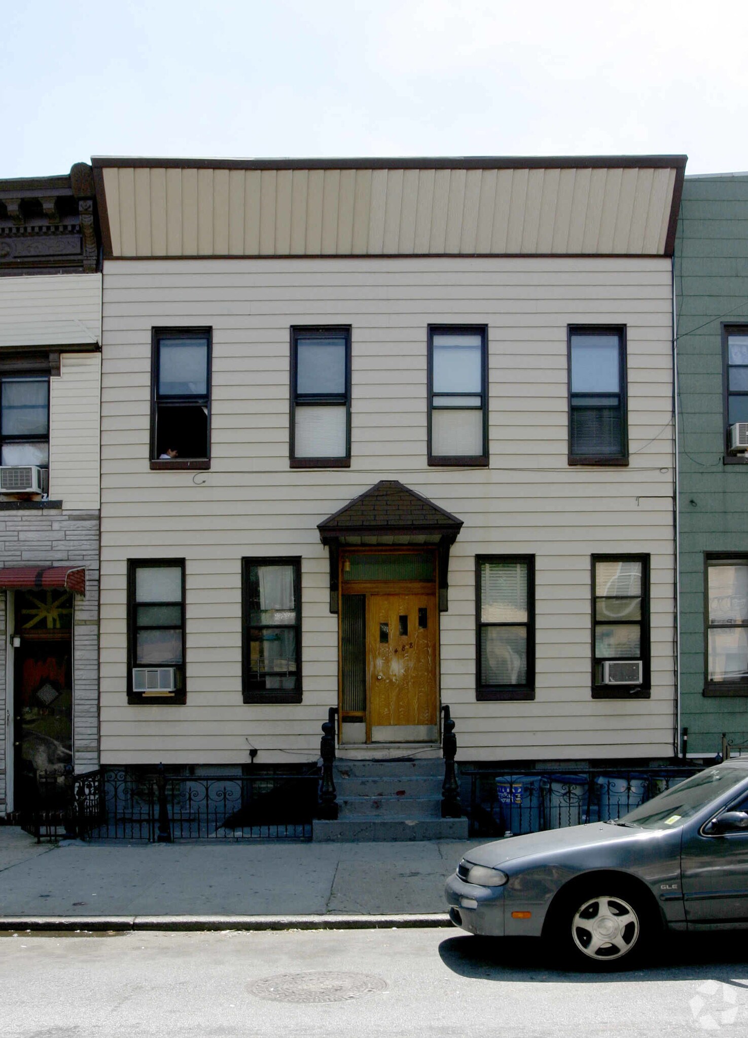 488 Onderdonk Ave, Flushing, NY for sale Primary Photo- Image 1 of 1