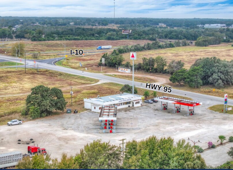 1217 N State Highway 95, Flatonia, TX for sale - Building Photo - Image 3 of 7