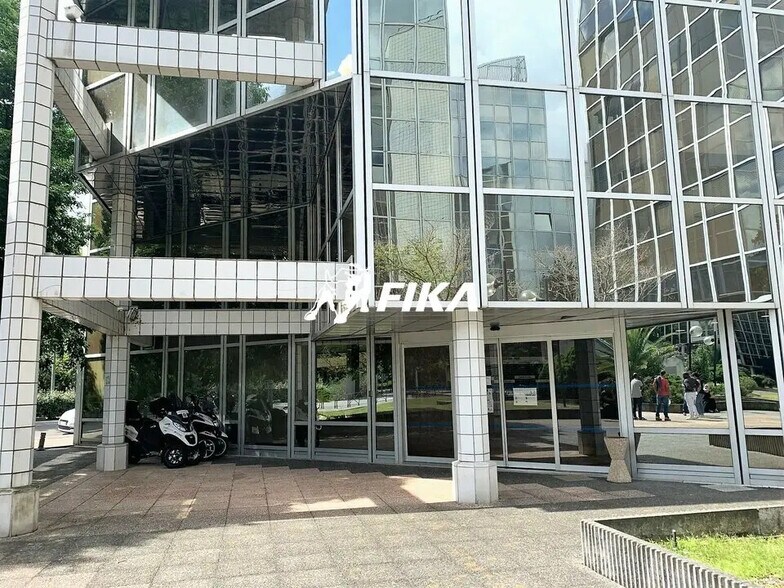 Office in Toulouse for lease - Building Photo - Image 3 of 4