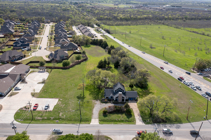 8409 Chiesa Rd, Rowlett, TX for sale - Primary Photo - Image 1 of 27