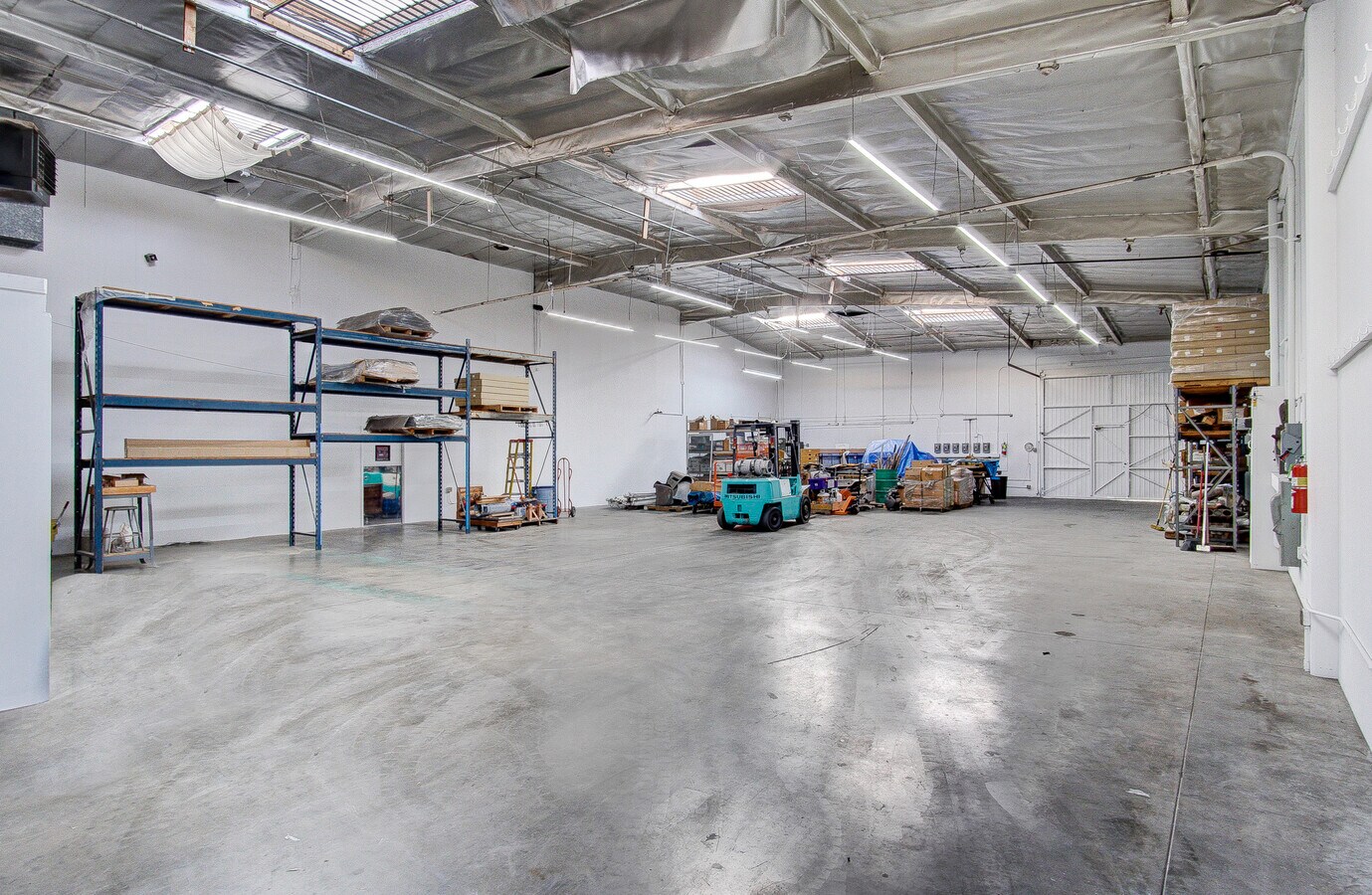 15513 Vermont Ave, Paramount, CA 90723