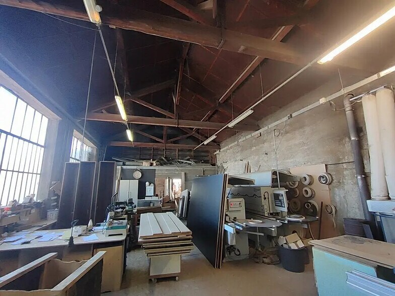 Flex in Bourgoin-Jallieu for sale - Interior Photo - Image 2 of 4