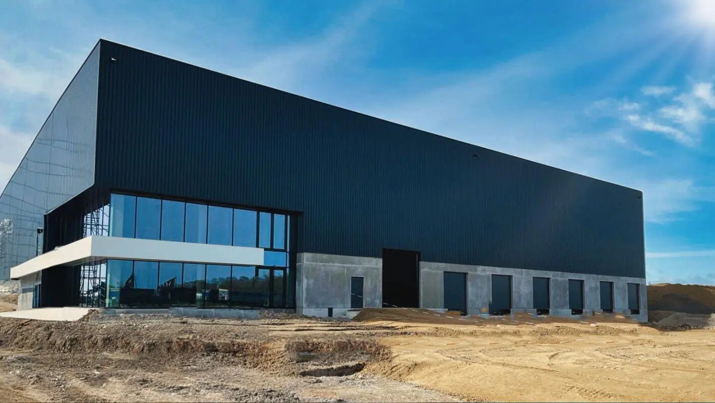 Industrial in Calais for lease Building Photo- Image 1 of 6