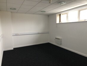 Broad St, Stoke On Trent for lease Interior Photo- Image 2 of 8