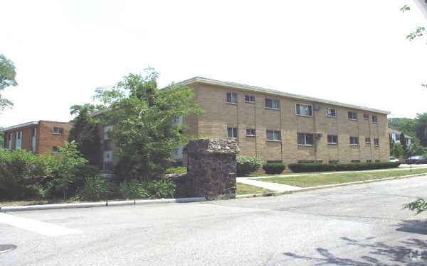 27800 Euclid Ave, Euclid, OH for sale Primary Photo- Image 1 of 1