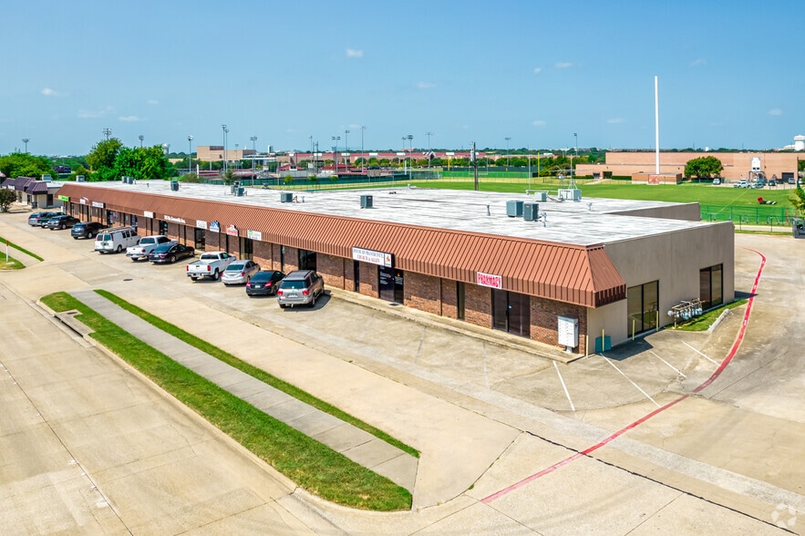 705 N Greenville Ave, Allen, TX for lease - Building Photo - Image 3 of 5