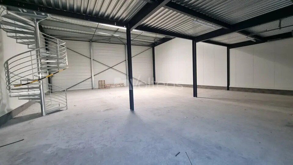 Flex in Bruguières for lease - Interior Photo - Image 3 of 6