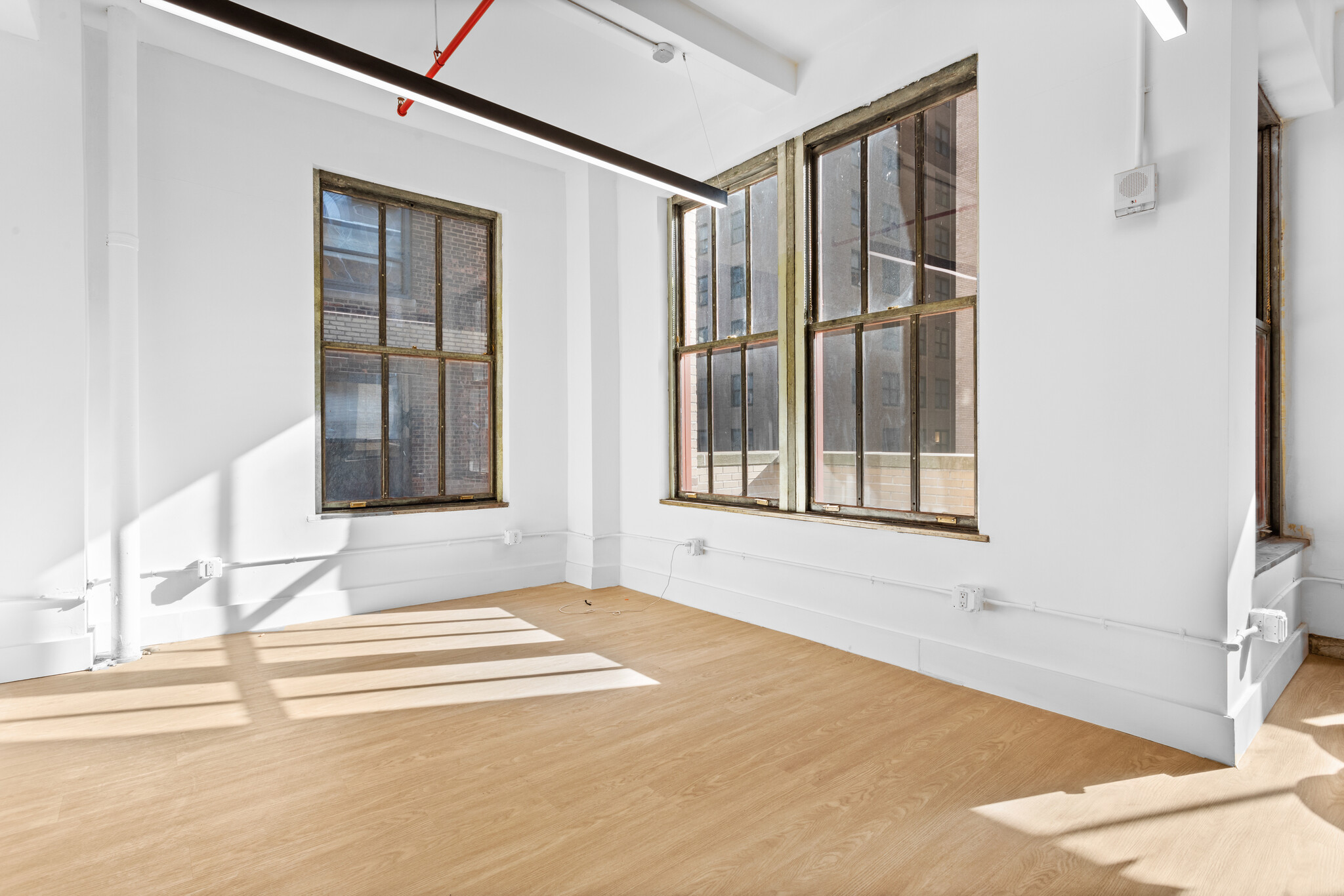 315 W 35th St, New York, NY for lease Interior Photo- Image 1 of 10