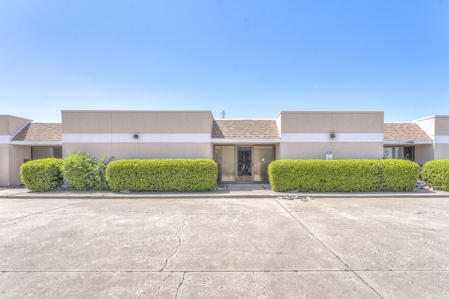 7814 NW 94th St, Oklahoma City, OK for sale - Building Photo - Image 3 of 4