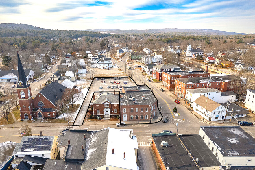 4 Central St, Farmington, NH for sale - Building Photo - Image 1 of 1