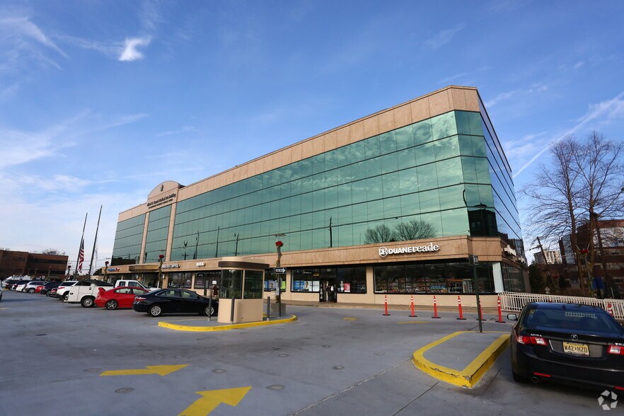 360 Essex St, Hackensack, NJ 07601 Retail for Lease