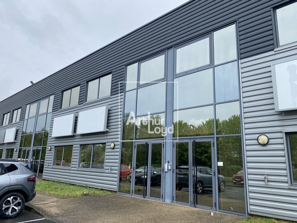 Flex in Lieusaint for lease Building Photo- Image 1 of 12