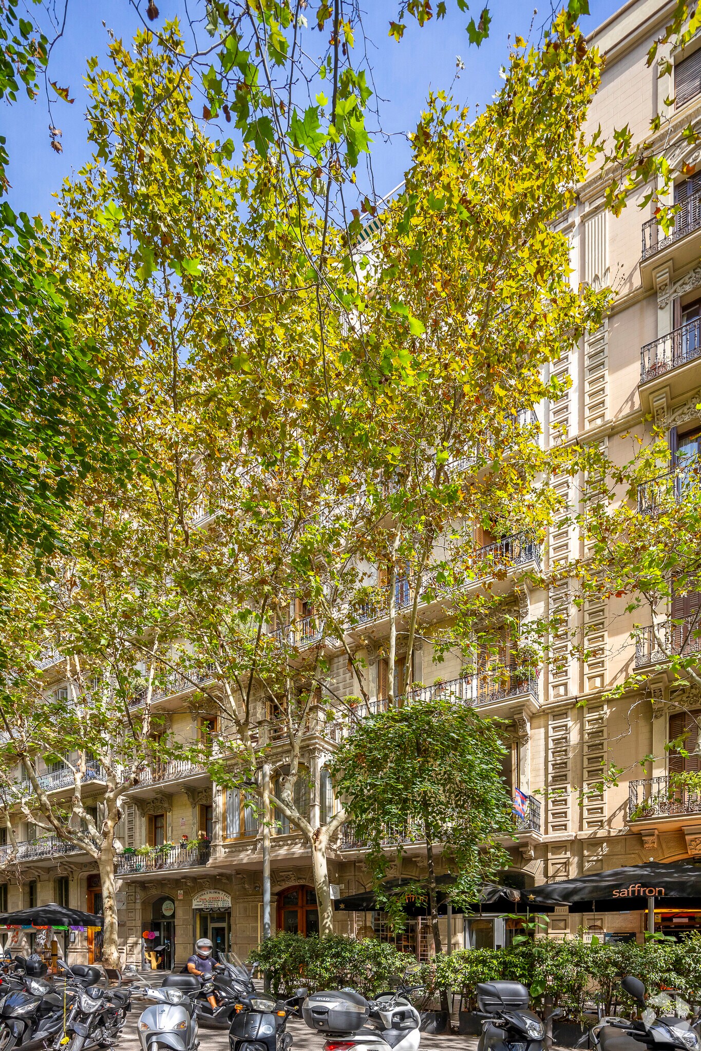 Carrer d'Enric Granados, 26, Barcelona, Barcelona for lease Primary Photo- Image 1 of 2