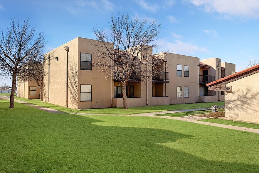 3320 N Dal Paso St, Hobbs, NM 88240