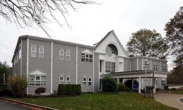 215 Toll Gate Rd, Warwick, RI for lease Interior Photo- Image 2 of 14