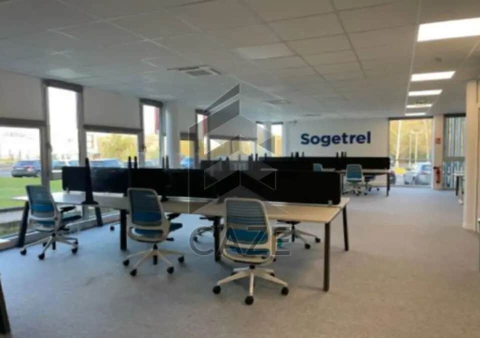 Location Bureaux 210 m² à 940 m² - Photo 1