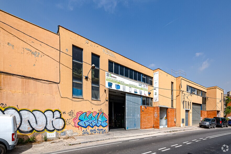 Industrial in Santa Coloma de Cervelló, Barcelona for lease - Building Photo - Image 2 of 3