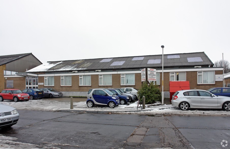 Fircroft Way, Edenbridge for sale - Primary Photo - Image 1 of 1