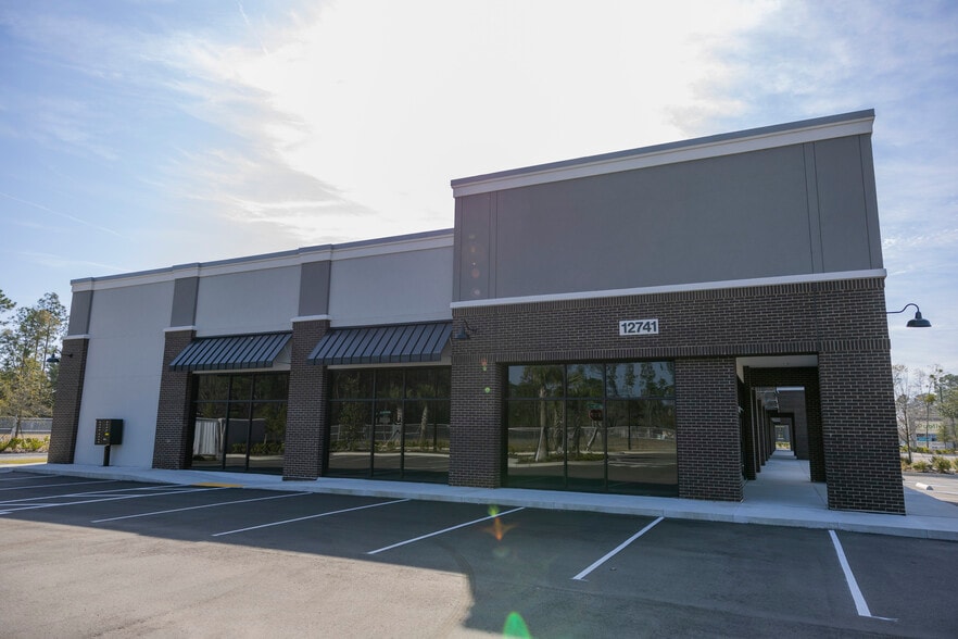 12741 Yellow Bluff Rd, Jacksonville, FL for lease - Building Photo - Image 2 of 3
