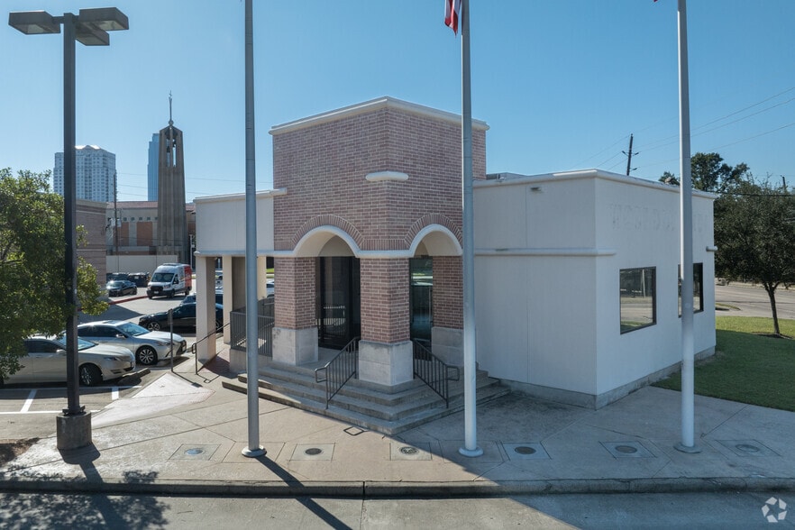 1777 Sage Rd, Houston, TX for lease - Building Photo - Image 2 of 22