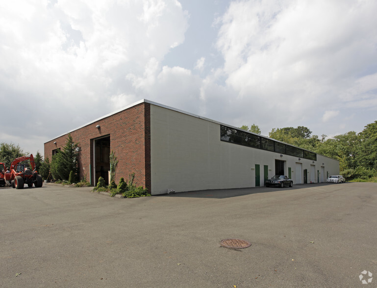 80 Prindle Hill Rd, Orange, CT for sale - Primary Photo - Image 2 of 10