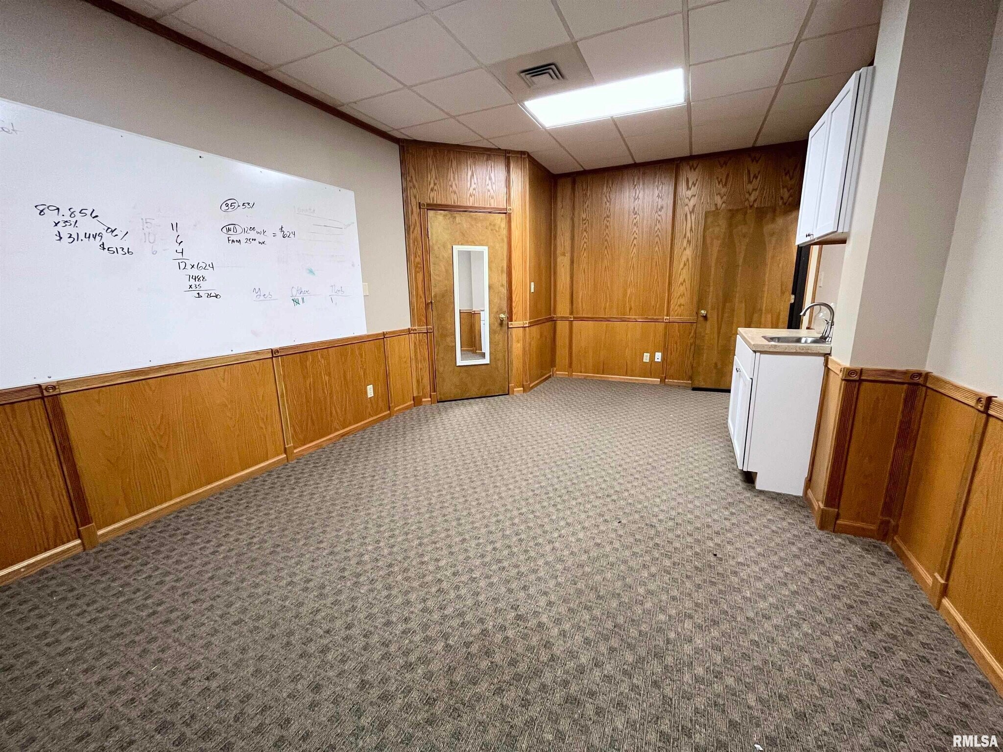 2001 W Willow Knolls Rd, Peoria, IL 61614 Willowbrook