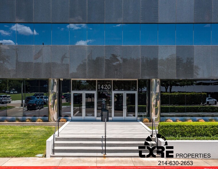 1420 W Mockingbird Ln, Dallas, TX for lease - Building Photo - Image 2 of 17