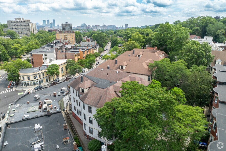 10-12 University Rd, Brookline, MA for sale - Building Photo - Image 2 of 4