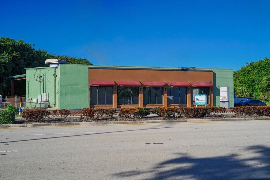 1420 SE Federal Hwy, Stuart, FL for lease - Building Photo - Image 3 of 7