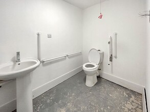 3 Cowley St, Durham for lease Interior Photo- Image 2 of 7