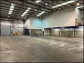 Thomas Rd, Crayford for lease Interior Photo- Image 1 of 3