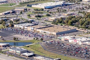 6920-6930 W Kellogg Dr, Wichita KS - Loft