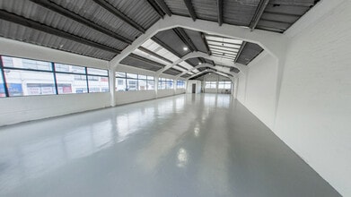 Bounds Green Rd, London for lease Interior Photo- Image 1 of 3