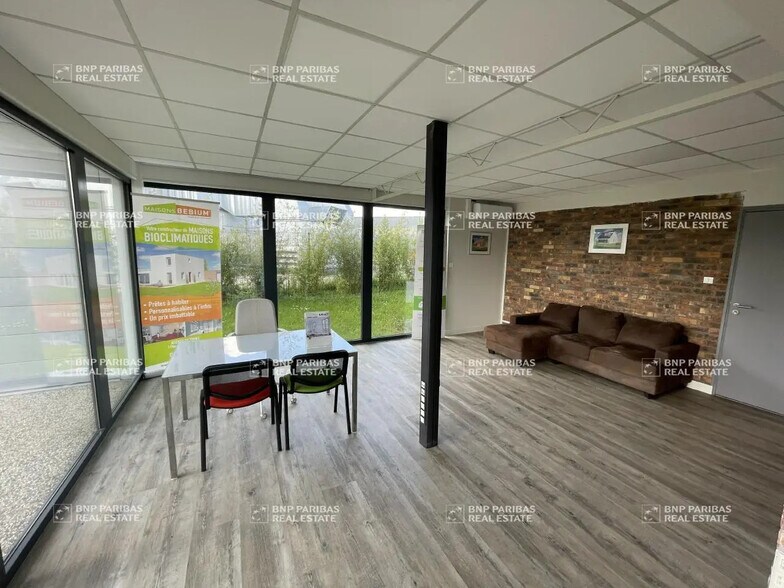 Office in Tours for lease - Building Photo - Image 3 of 12