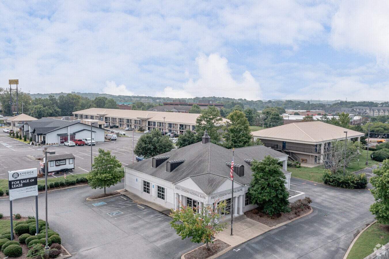 1304 Murfreesboro Rd, Franklin, TN 37064