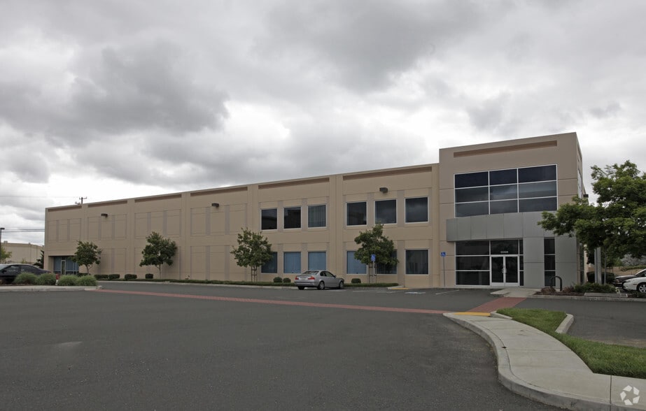 33268 Central Ave, Union City, CA for lease - Primary Photo - Image 1 of 3