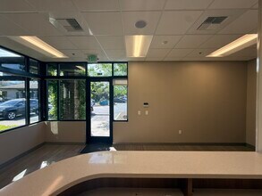 9291 Laguna Springs Dr, Elk Grove, CA for lease Interior Photo- Image 2 of 5