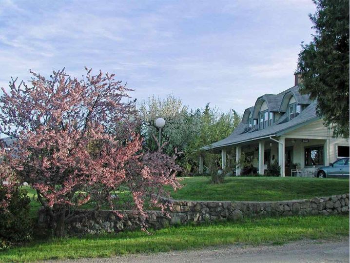 1008 W A Barr Rd, Mount Shasta, CA for sale Primary Photo- Image 1 of 1