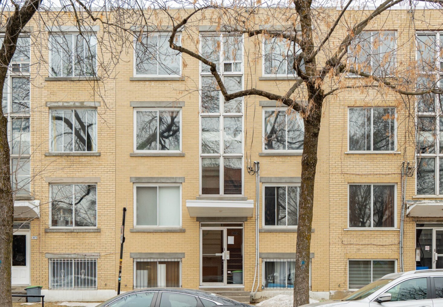 3885 Rue De Rouen, Montréal, QC for sale Building Photo- Image 1 of 1