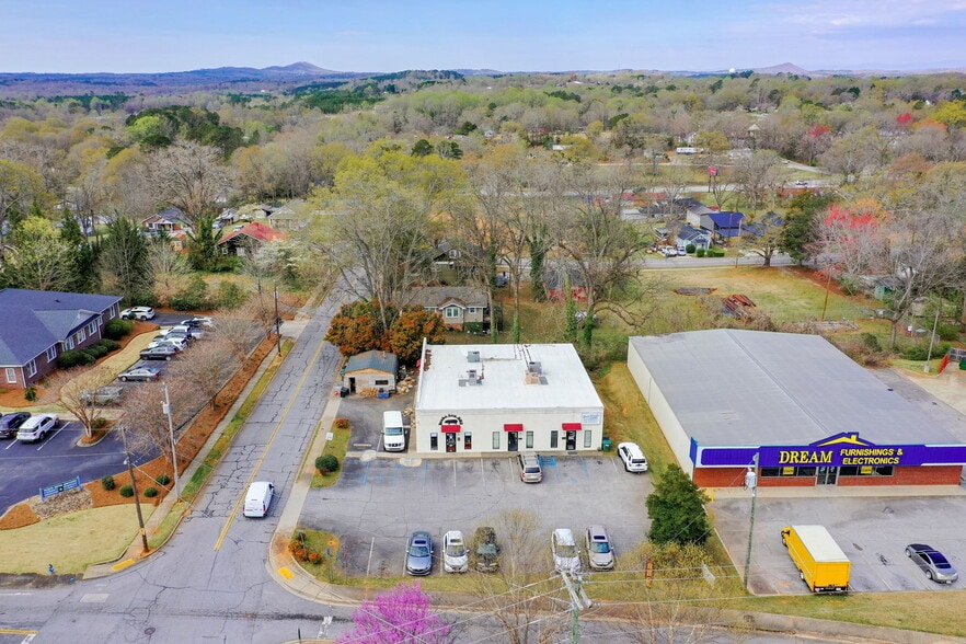 444 Hampton Ave, Pickens, SC for sale - Building Photo - Image 3 of 27