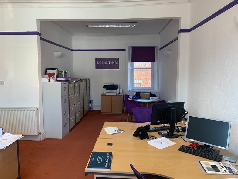 28 York Pl, Perth for sale - Building Photo - Image 3 of 6